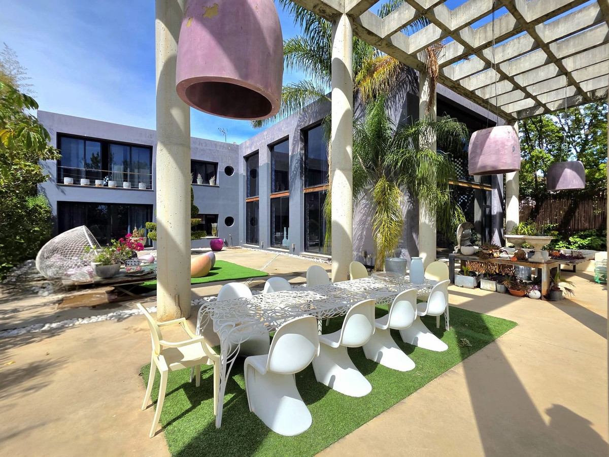 El Paraiso, Estepona